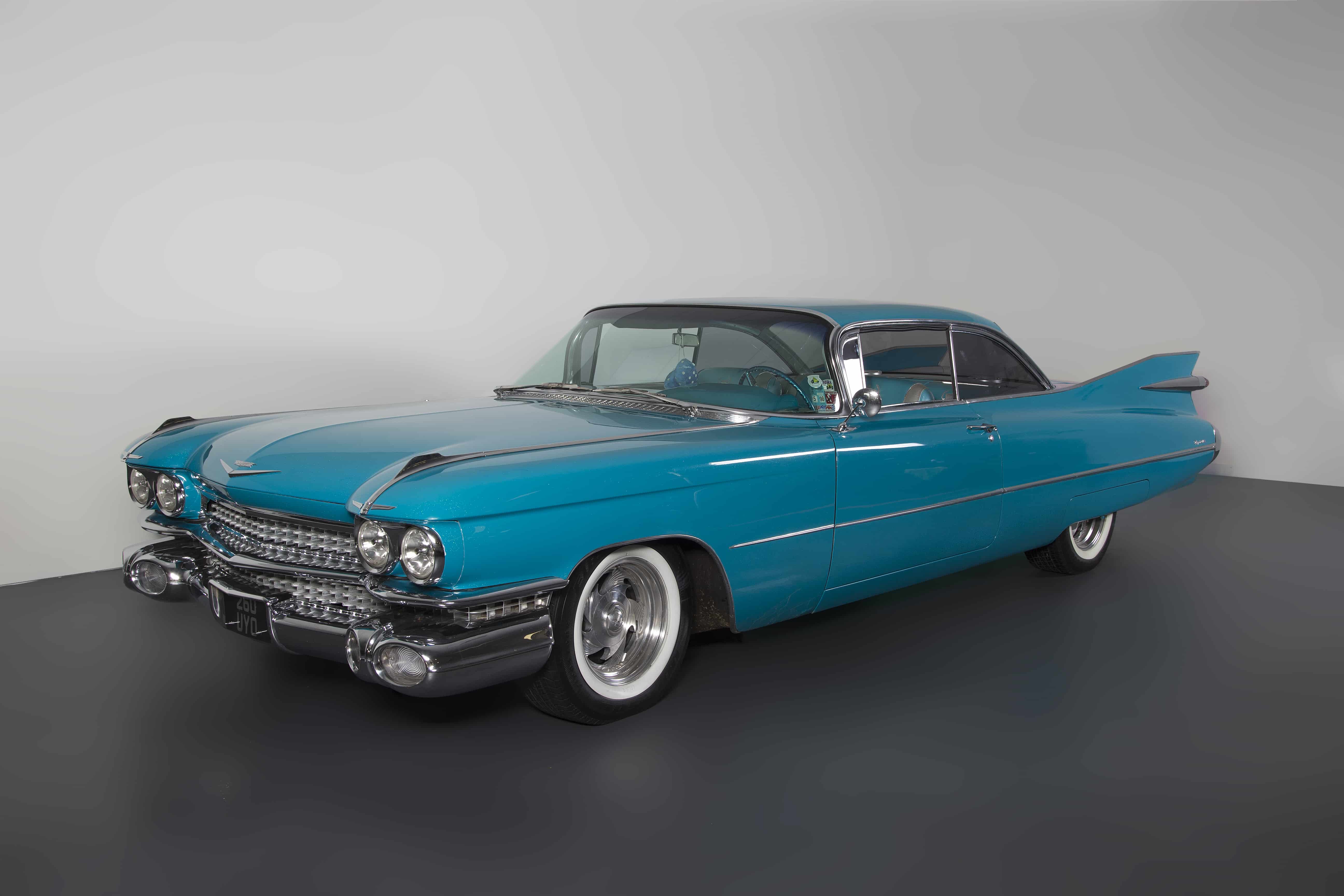 Cadillac Coupe de Ville – Pillarless Postwar American Luxury插图4